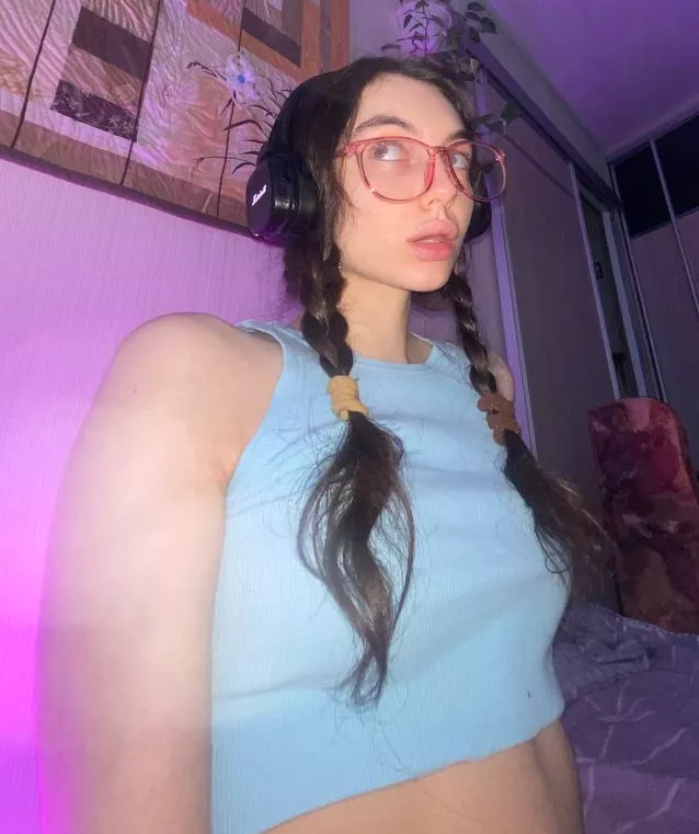 My Fav croptop looks freat in neon light posted by sweetiexxsx