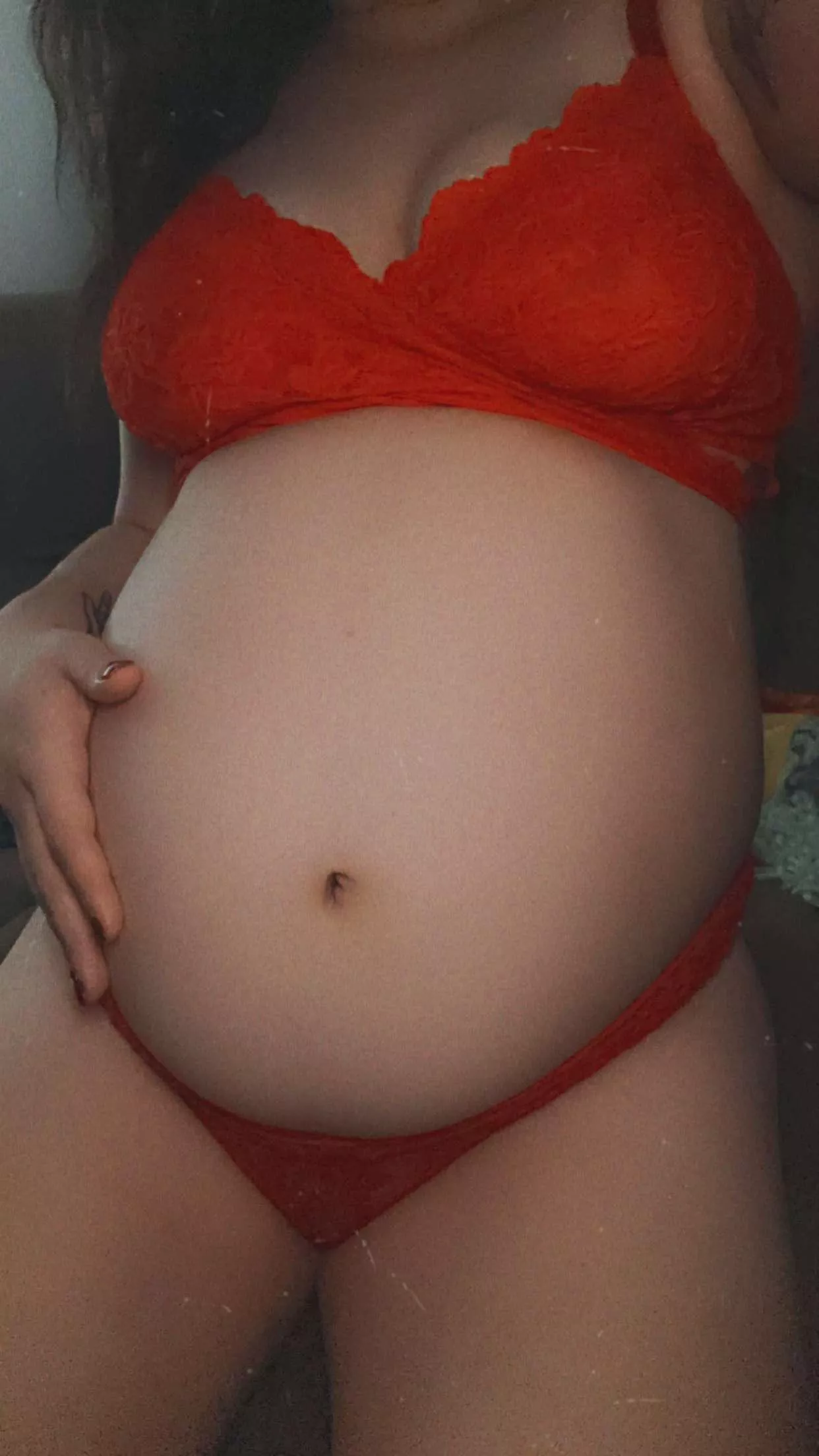 My pregnant belly isn’t the only thing that needs rubbed!💦 posted by couplesmagic