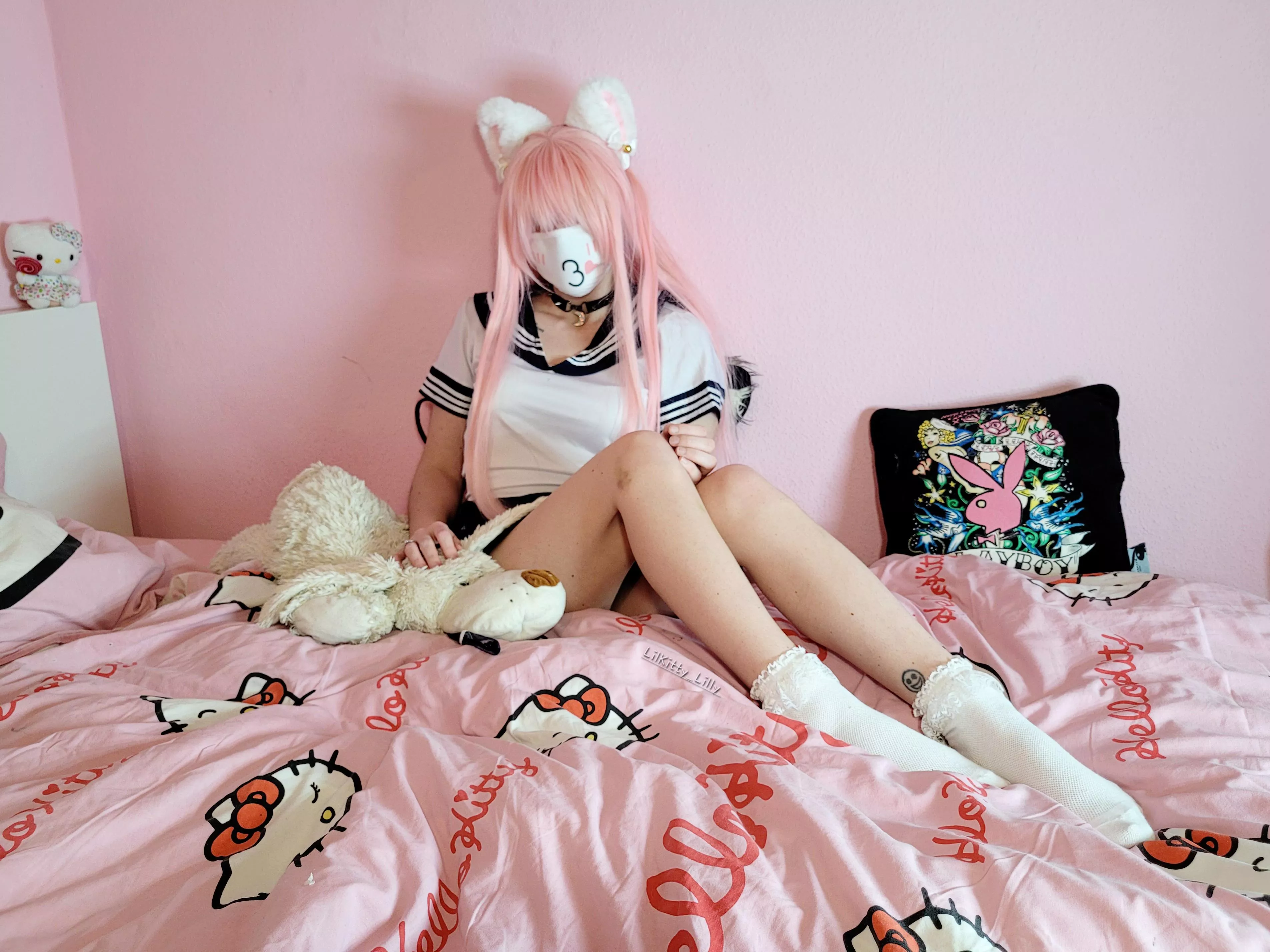 Pocket-sized waifu ready for action! 💕 posted by LilKitty_Lilly