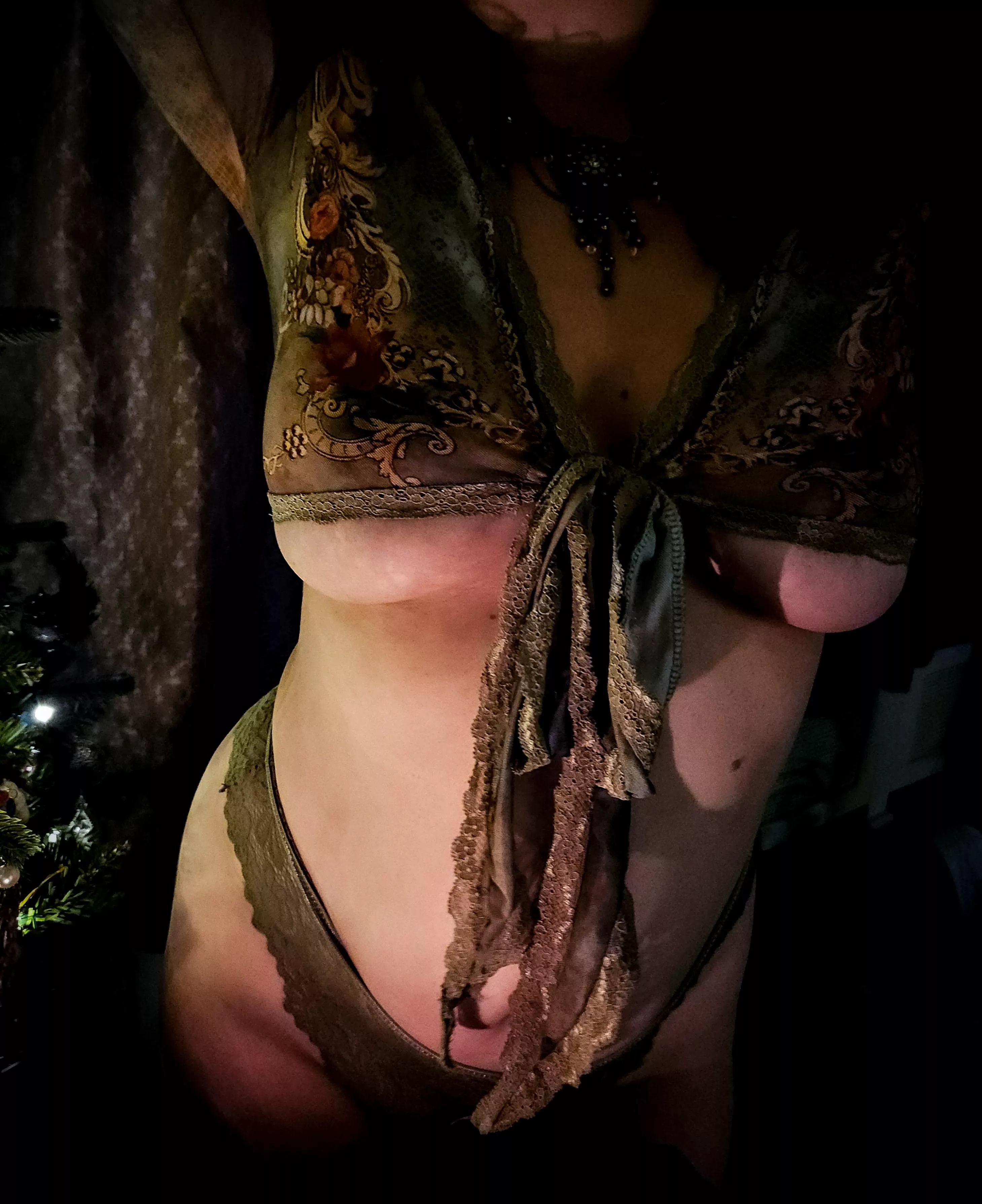 Some underboob in the cutest top posted by Rich-Protection2188