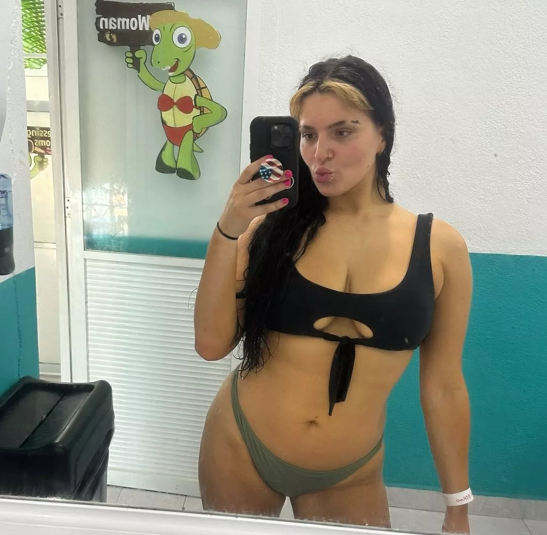 Steph De Lander posted by jorodgers966