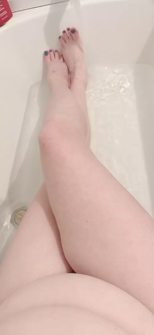 Taking a nice bath with Body oil 💦💦 NSFW by Extension_Gate4984