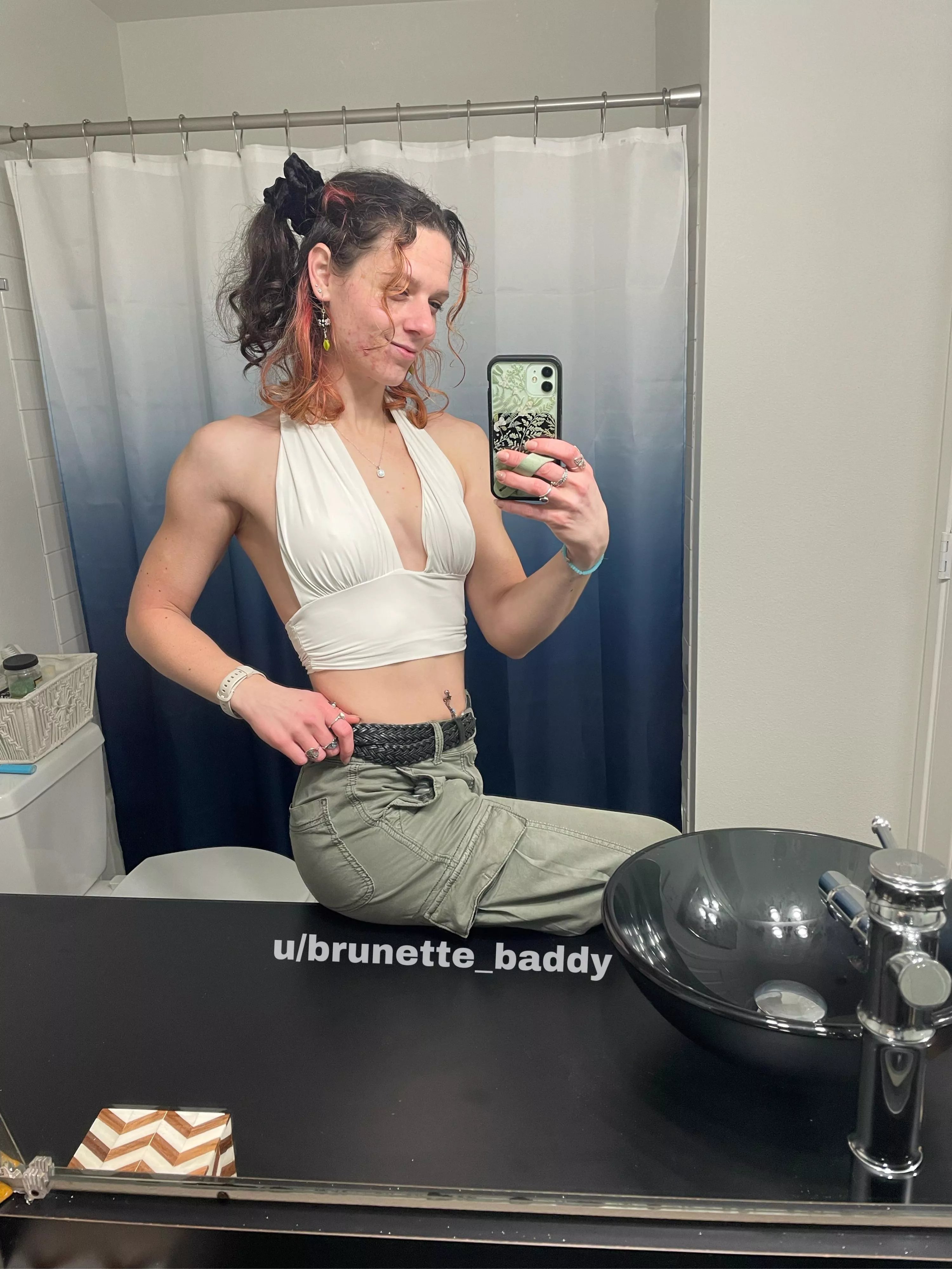 White and green combo lookin good posted by Brunette_baddy