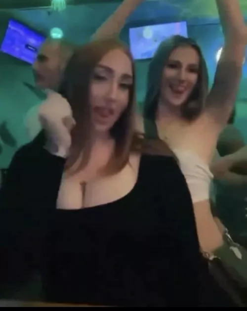 Who’s the girl in black? by Sea_Helicopter_6533