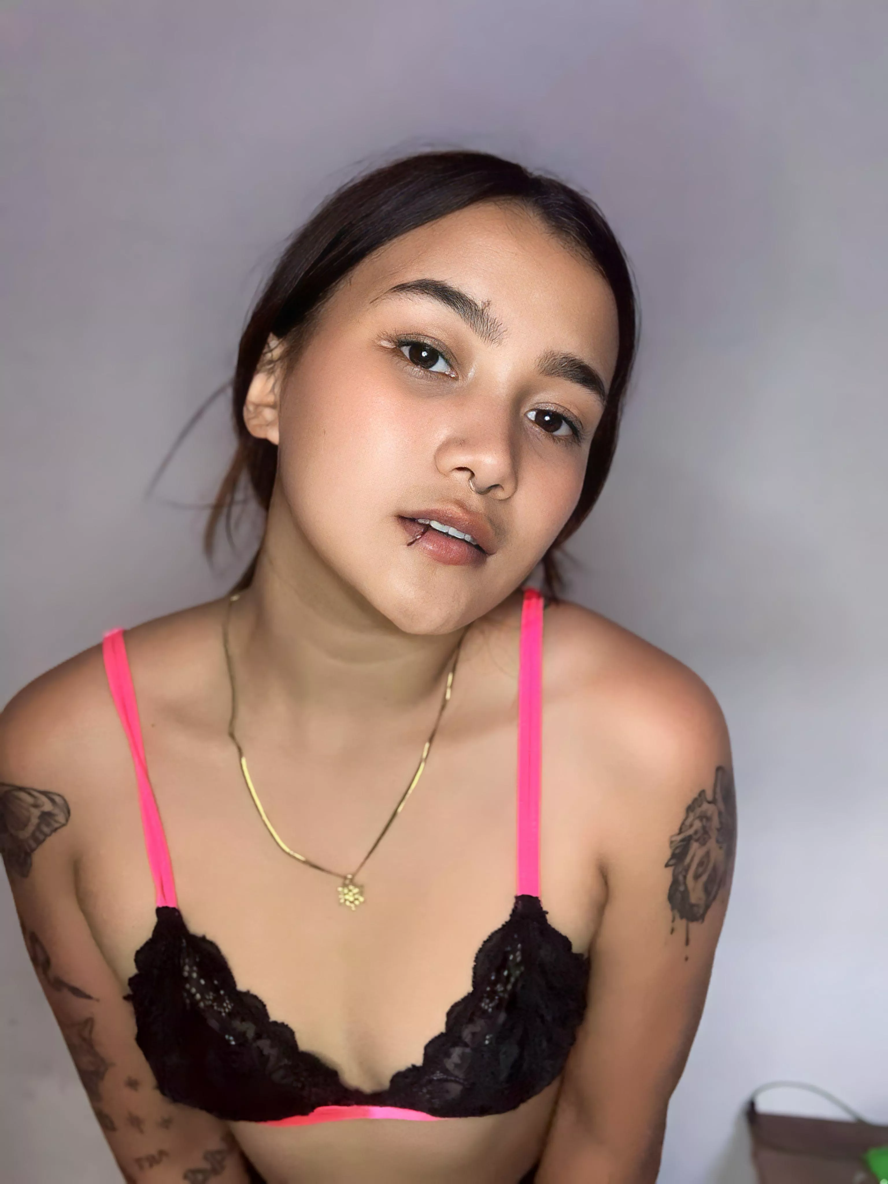 Would u help me take this off <3 posted by thesuddenallergy