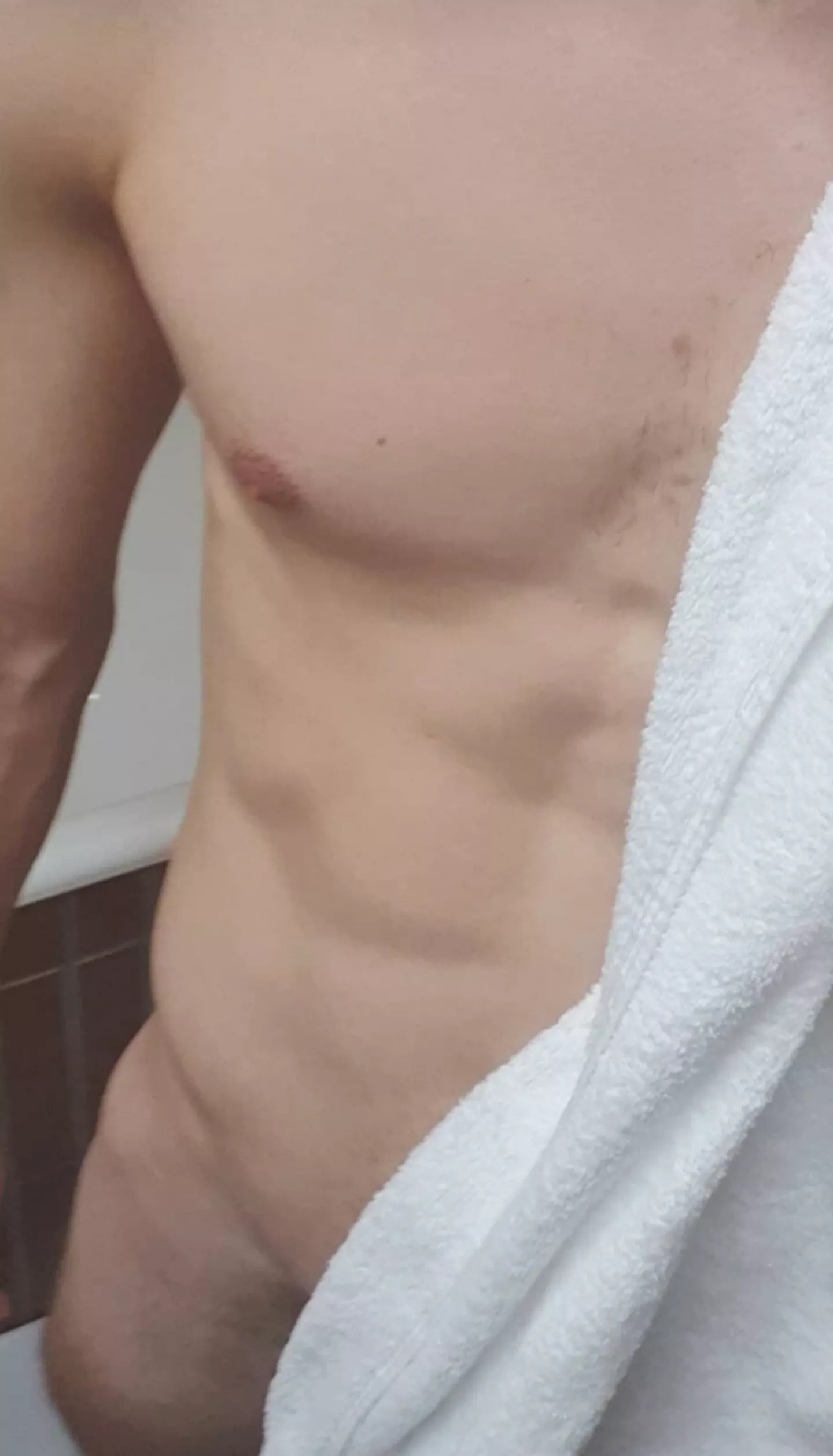 24 fit guy here. I just fully cleaned myself. Feel free to message me or add my instagram posted by Batica_gym99