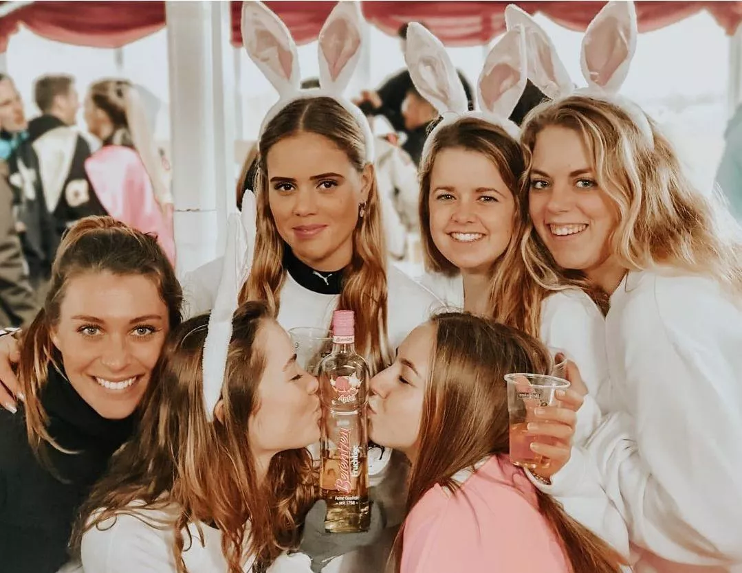 [6] Little bunnies posted by Flimsy-Return-324