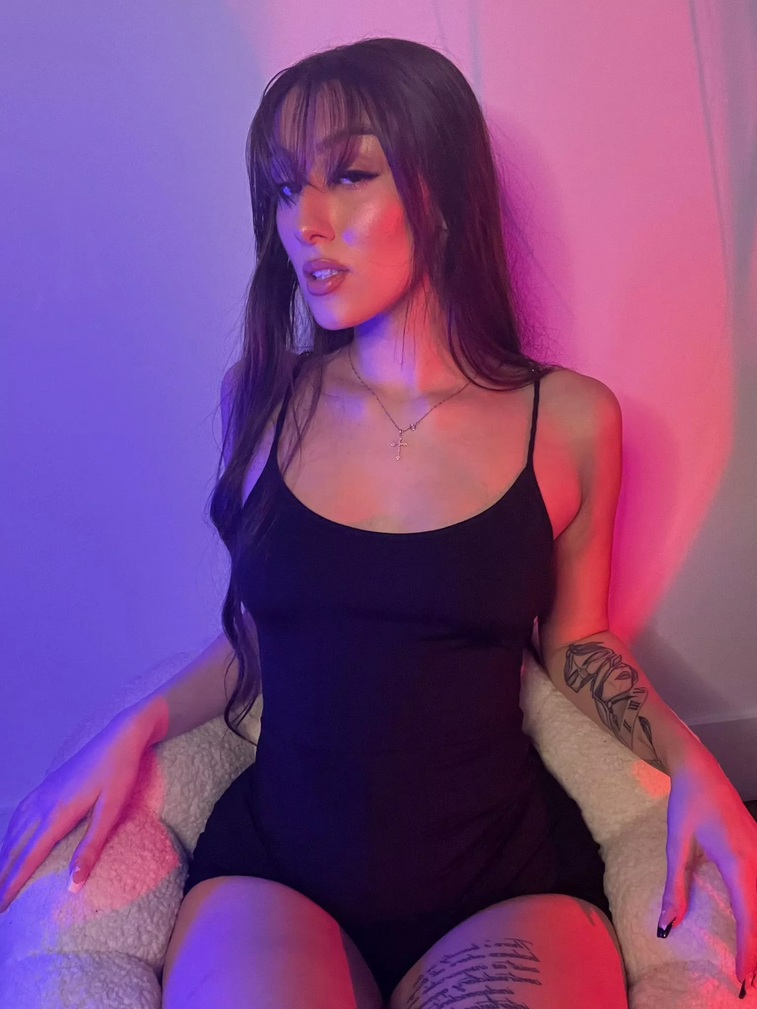 Are you lasting 5 minutes or 10 minutes in bed with me 😏 posted by Glamour_Girly