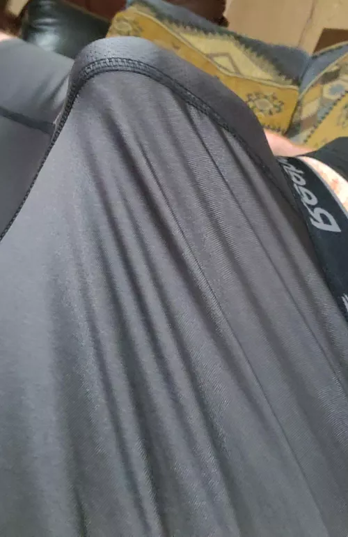 Feels pretty tight in there by Asmo_Kalerov