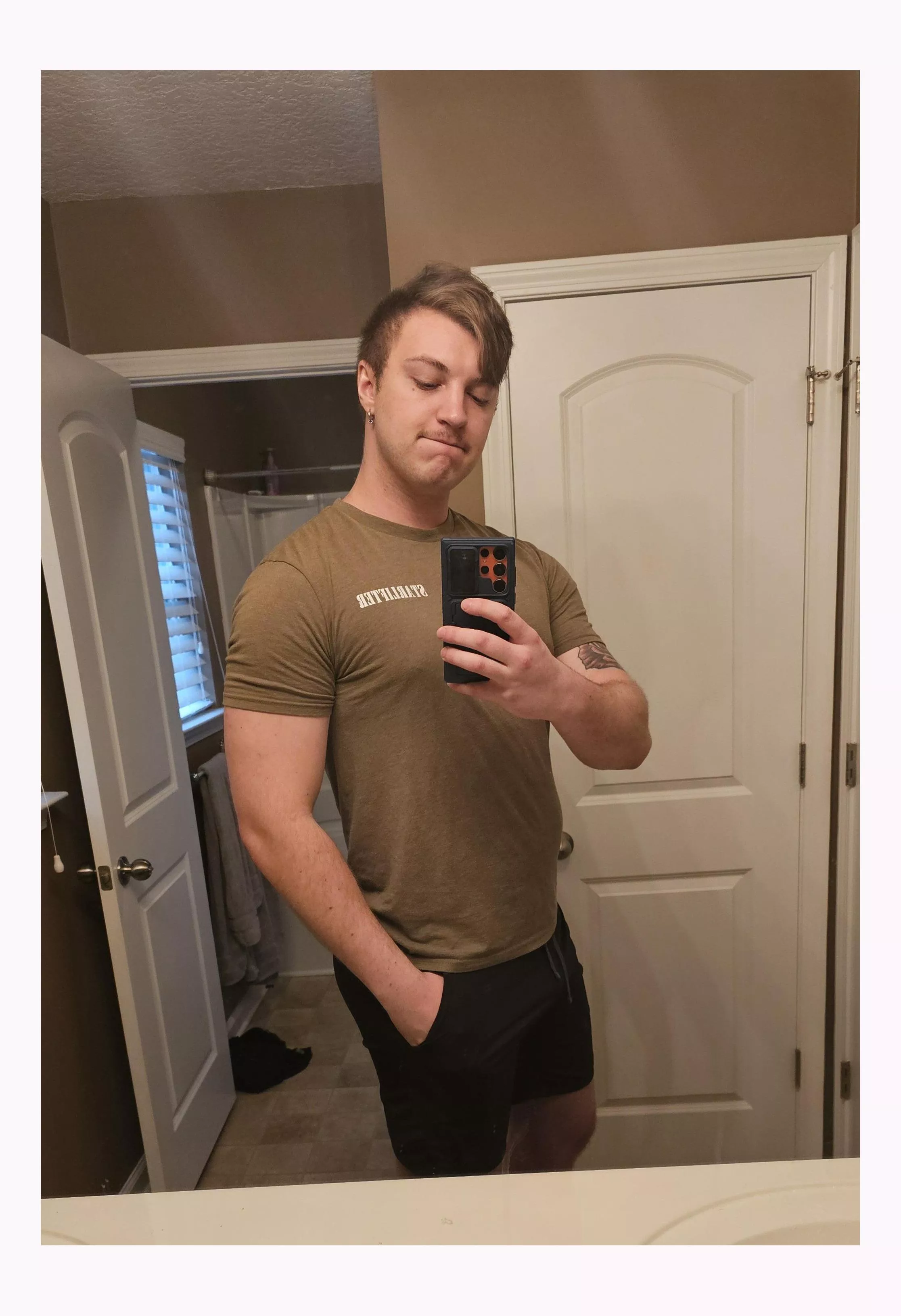 Figured I should actually introduce myself... Coming in from Washington State, 26 yo and single if it matters lol posted by Alarmed_Call9931