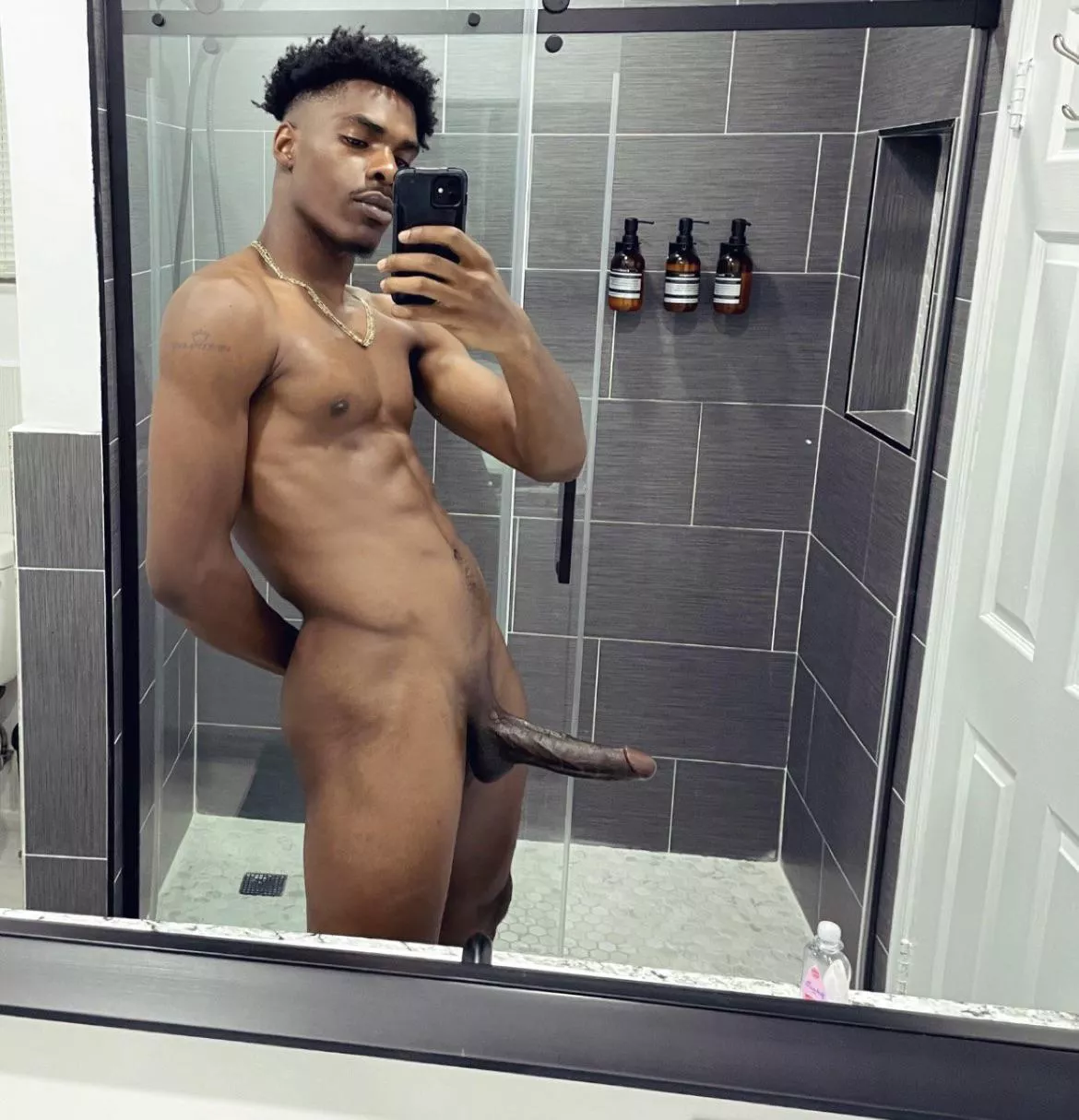 Get on your knees posted by NoChart4109