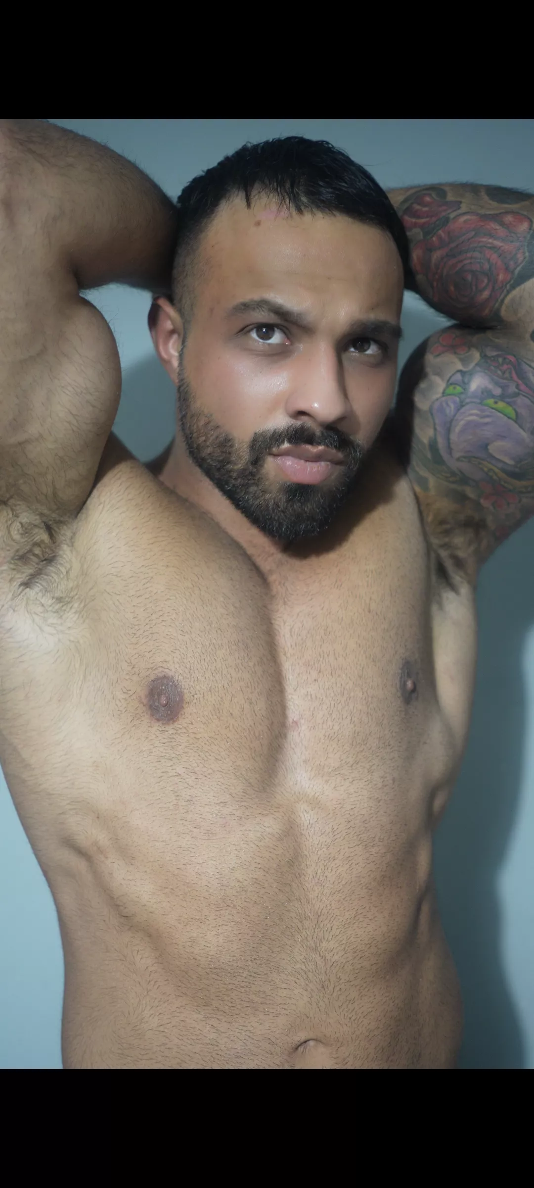 Get your face in there boy 🧎🏽‍♂️ posted by ManLik3Deakz