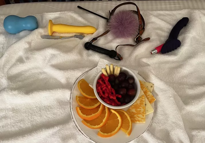 Getting spoiled mid-session, I must have been a good boy by Wacko_Warner