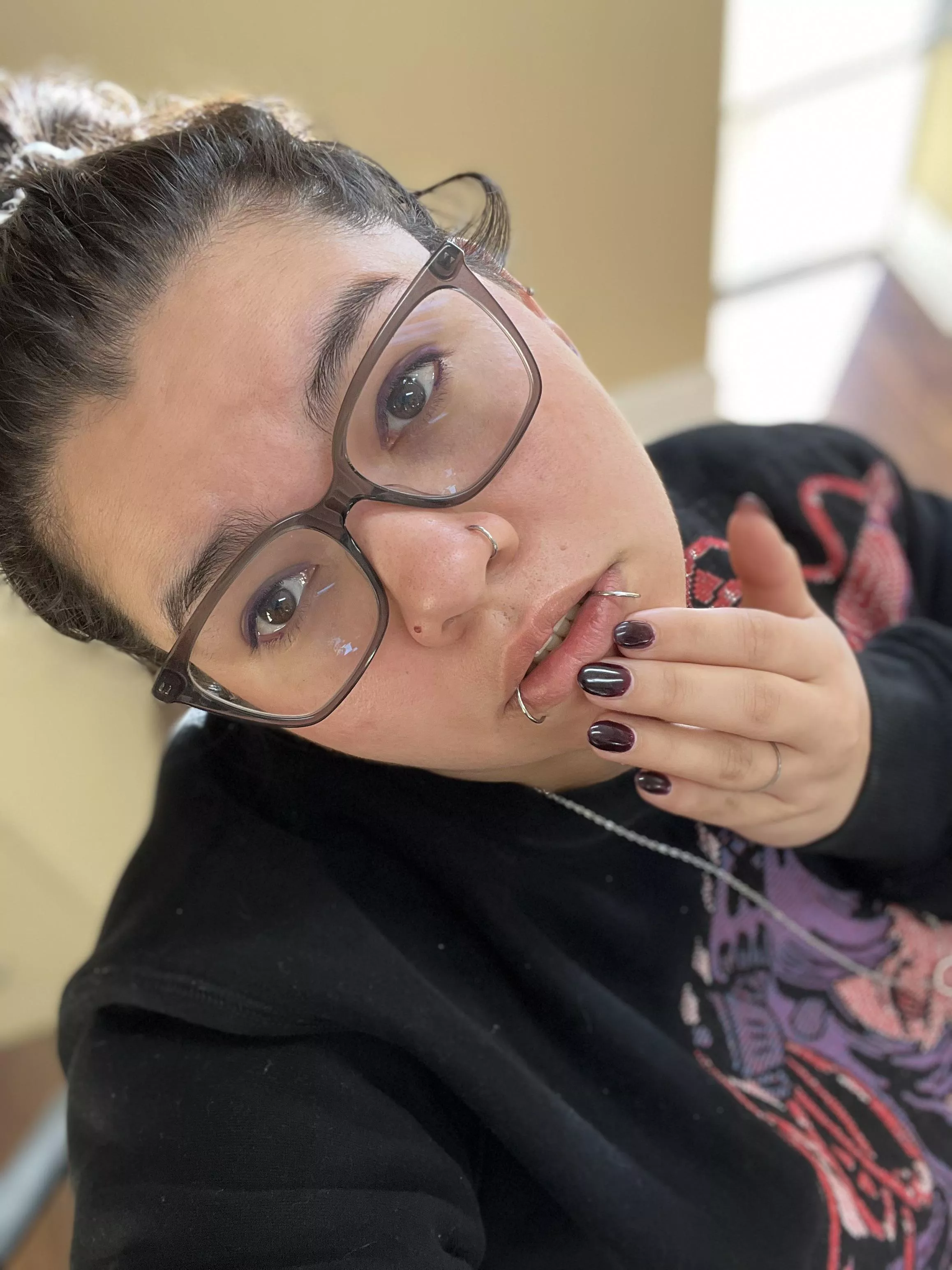 Good morning, do you like berry colored nails? posted by QueenMae_