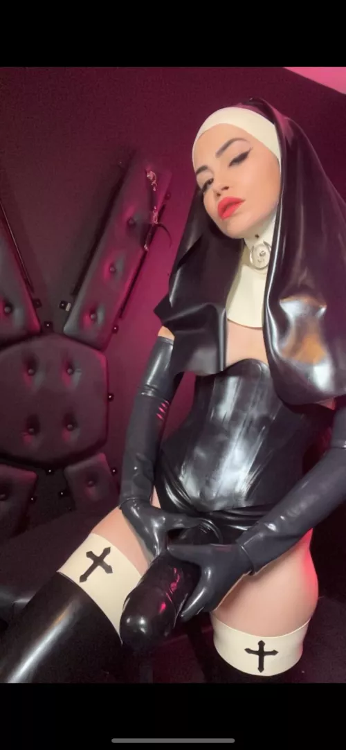 Got you an extra small cage and extra large dick, sissy loser by gnjecavogzq