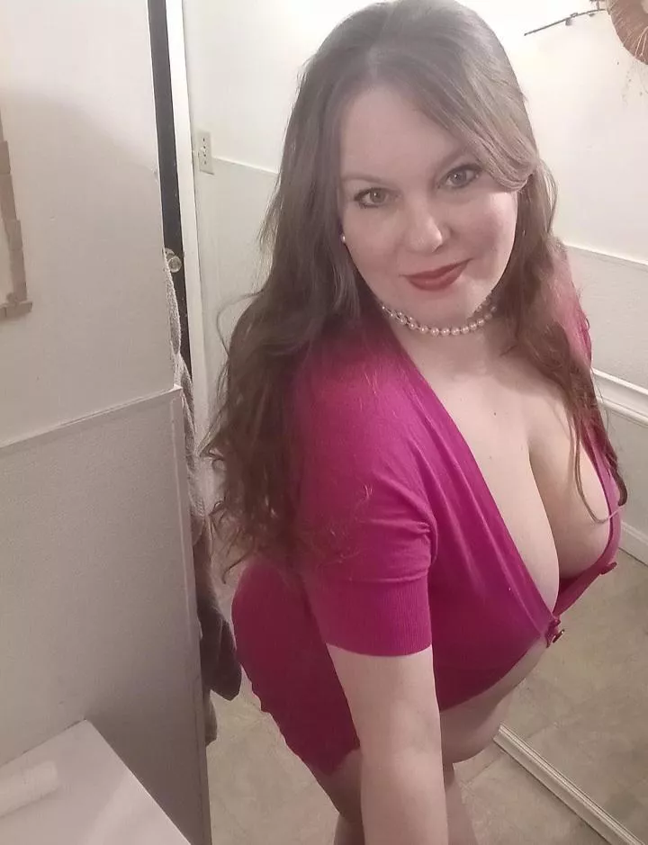 Half dressed chubby 52 yr old.... posted by LonelyChubbah