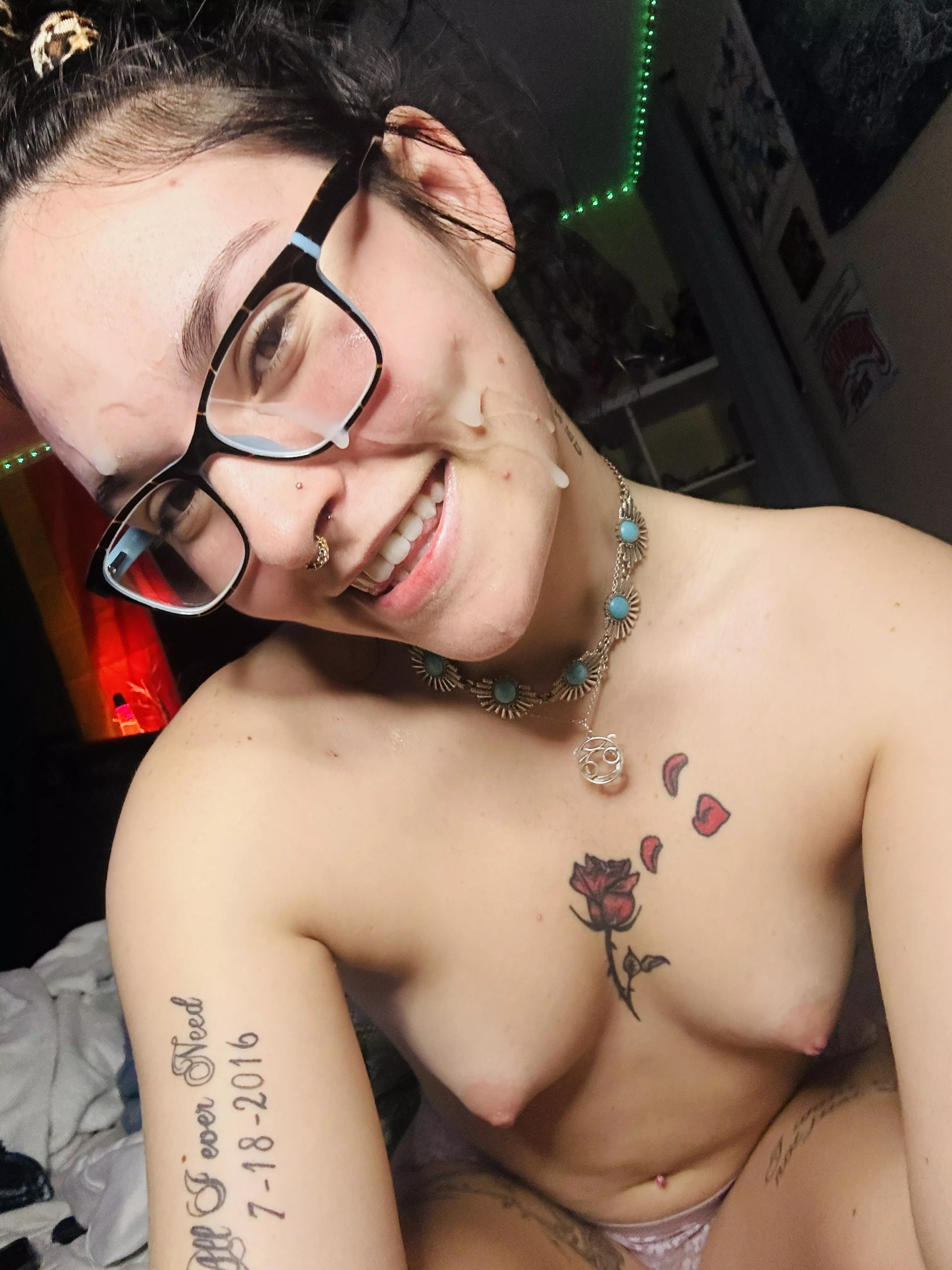 happy facial monday y'all :) posted by Deeply_Eyesu