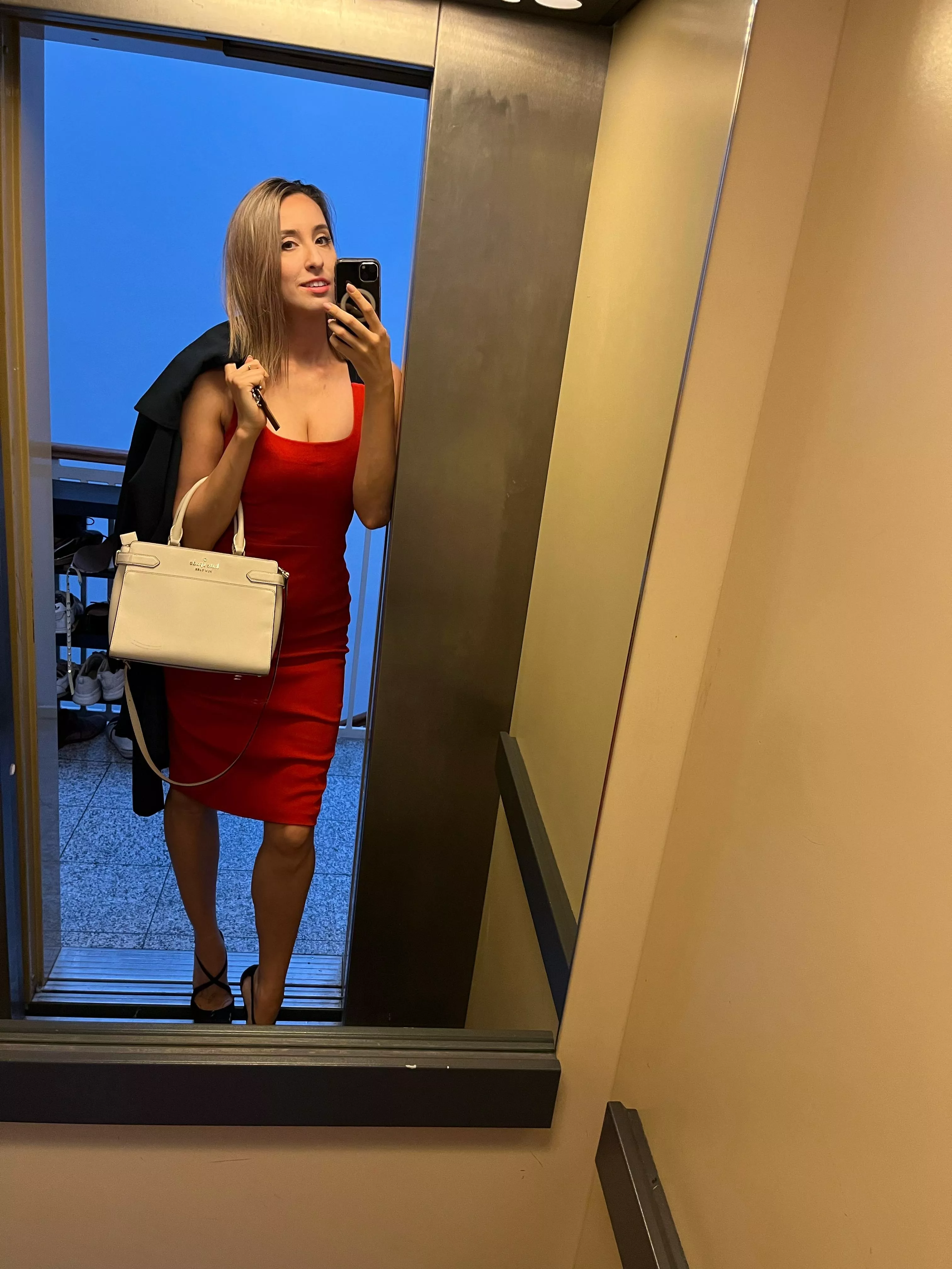 Have a great start of the week! posted by Sexcoach_Katherine