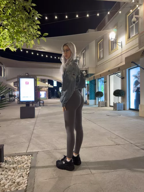 Hi guys 🖤 by RileyBi69