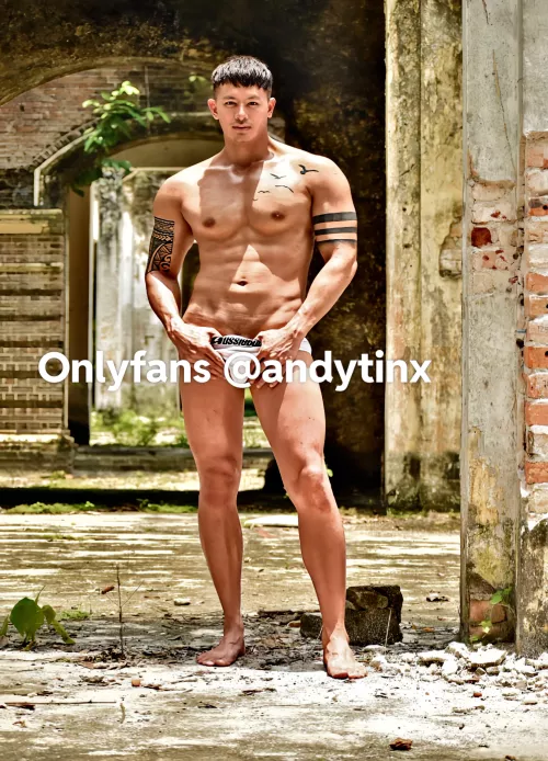 I love posing under the sun by thethv