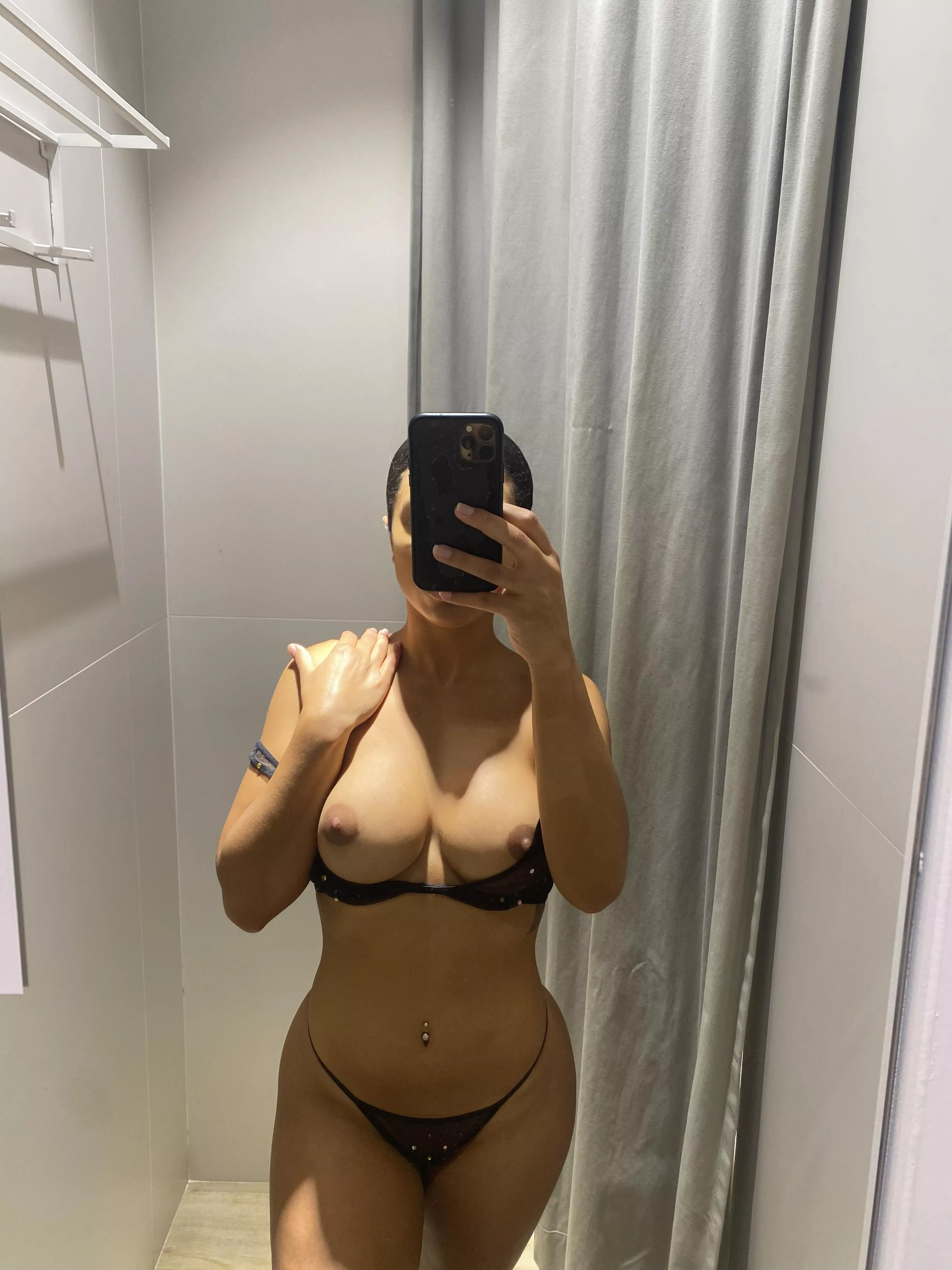 If we were friends I’d send you boob pics whenever you asked posted by Angieslife18