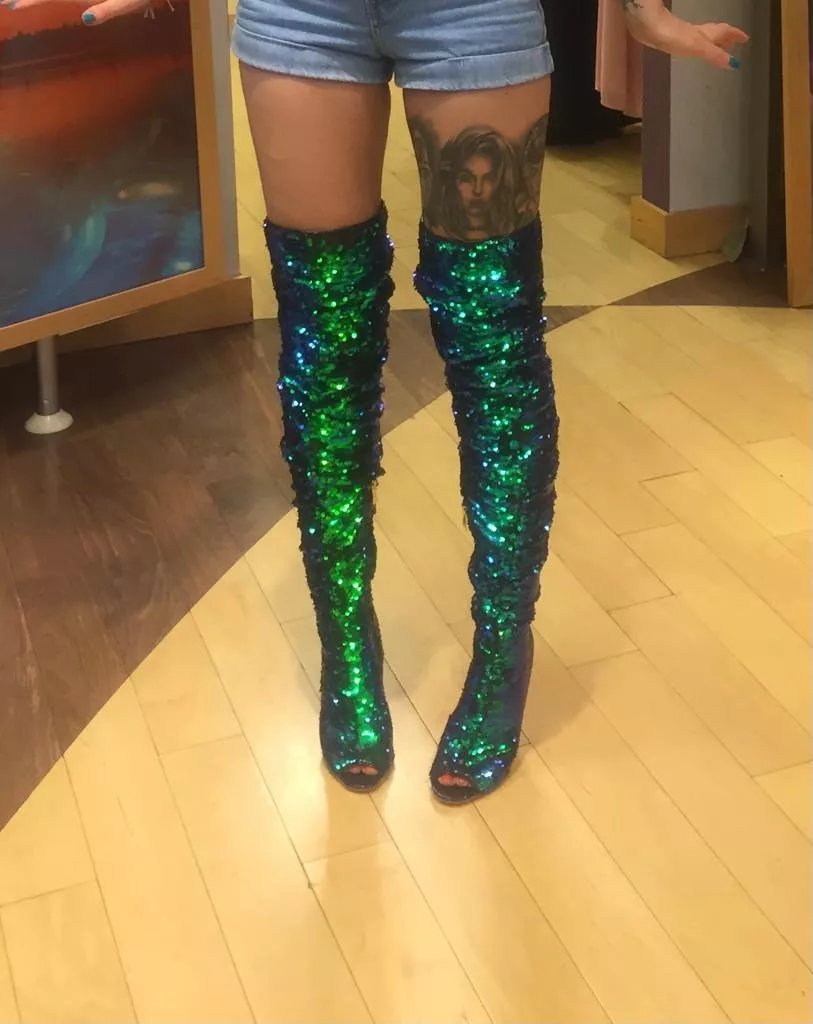 Leave a little sparkle wherever you go. posted by theinkedsiren1