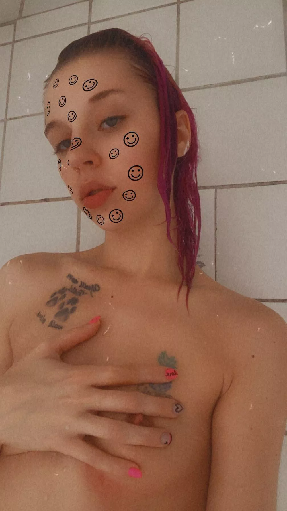 Lemme pee on you posted by MercedesRose6969