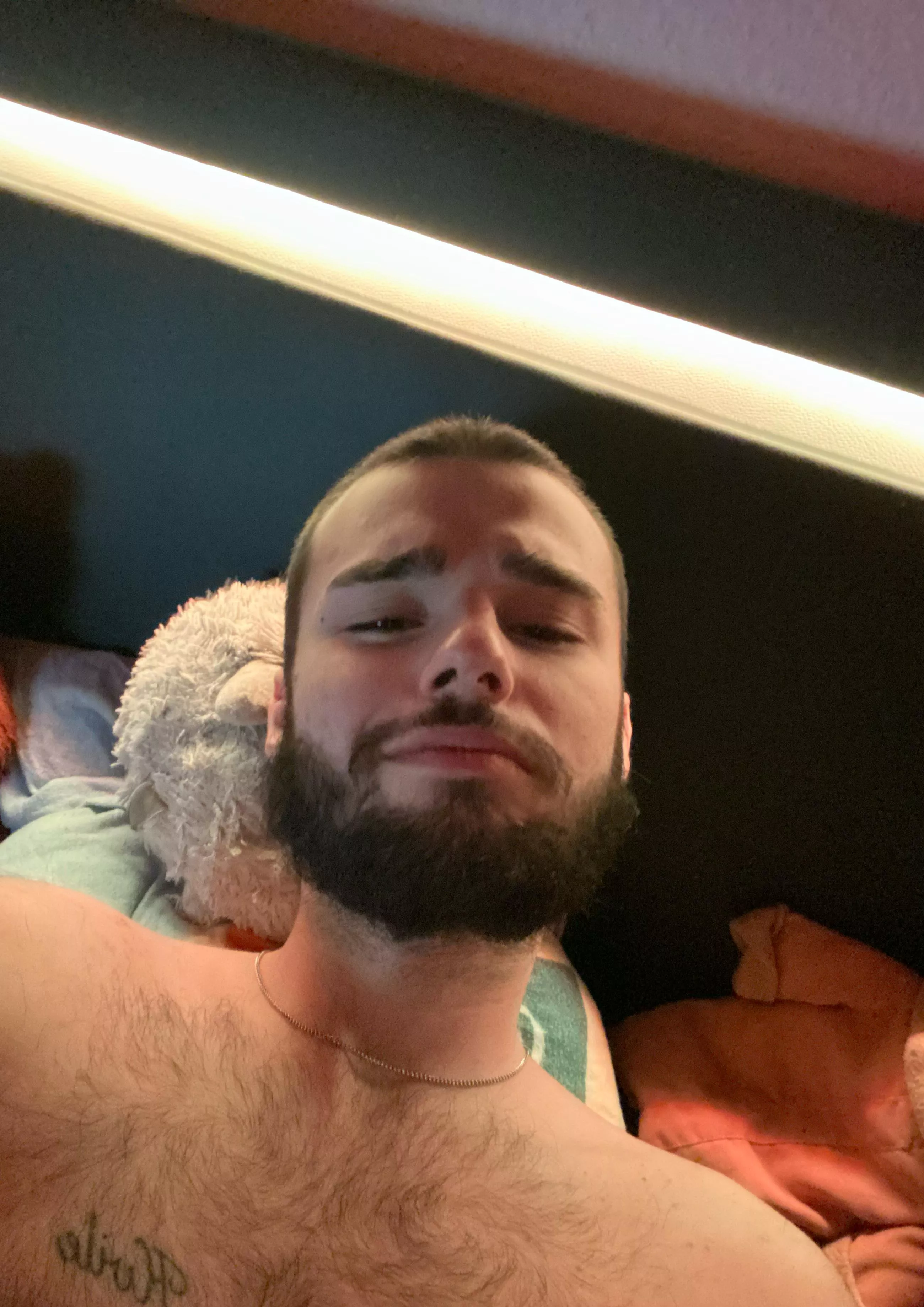 Let’s chat 21 @iansimsala3004 posted by Candid_Atmosphere460