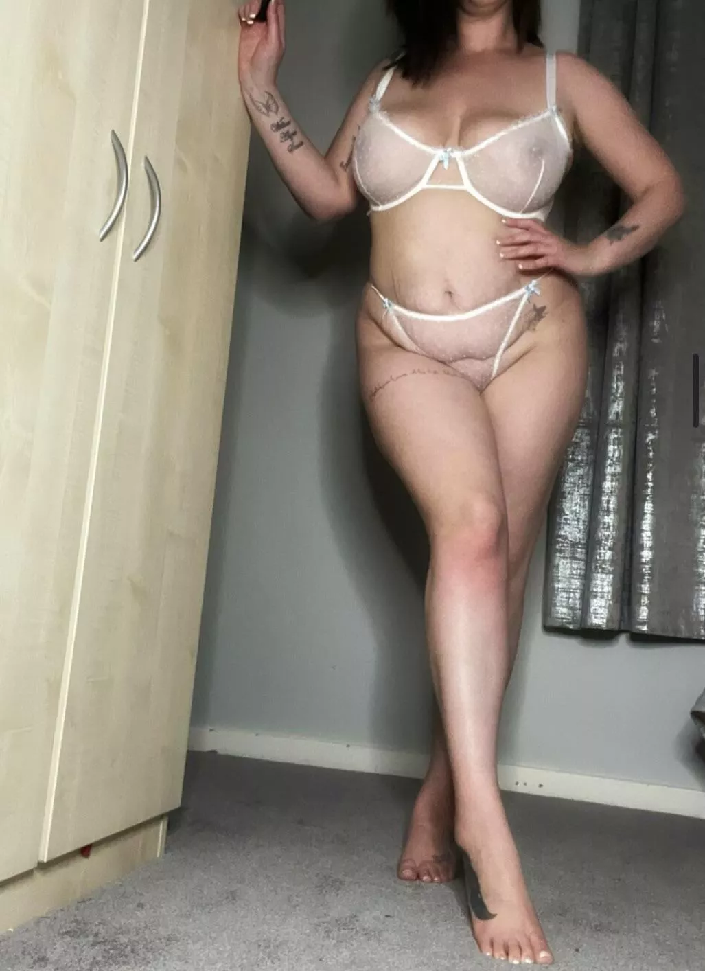 Like an angel 😏 posted by Queenie_O_Hearts