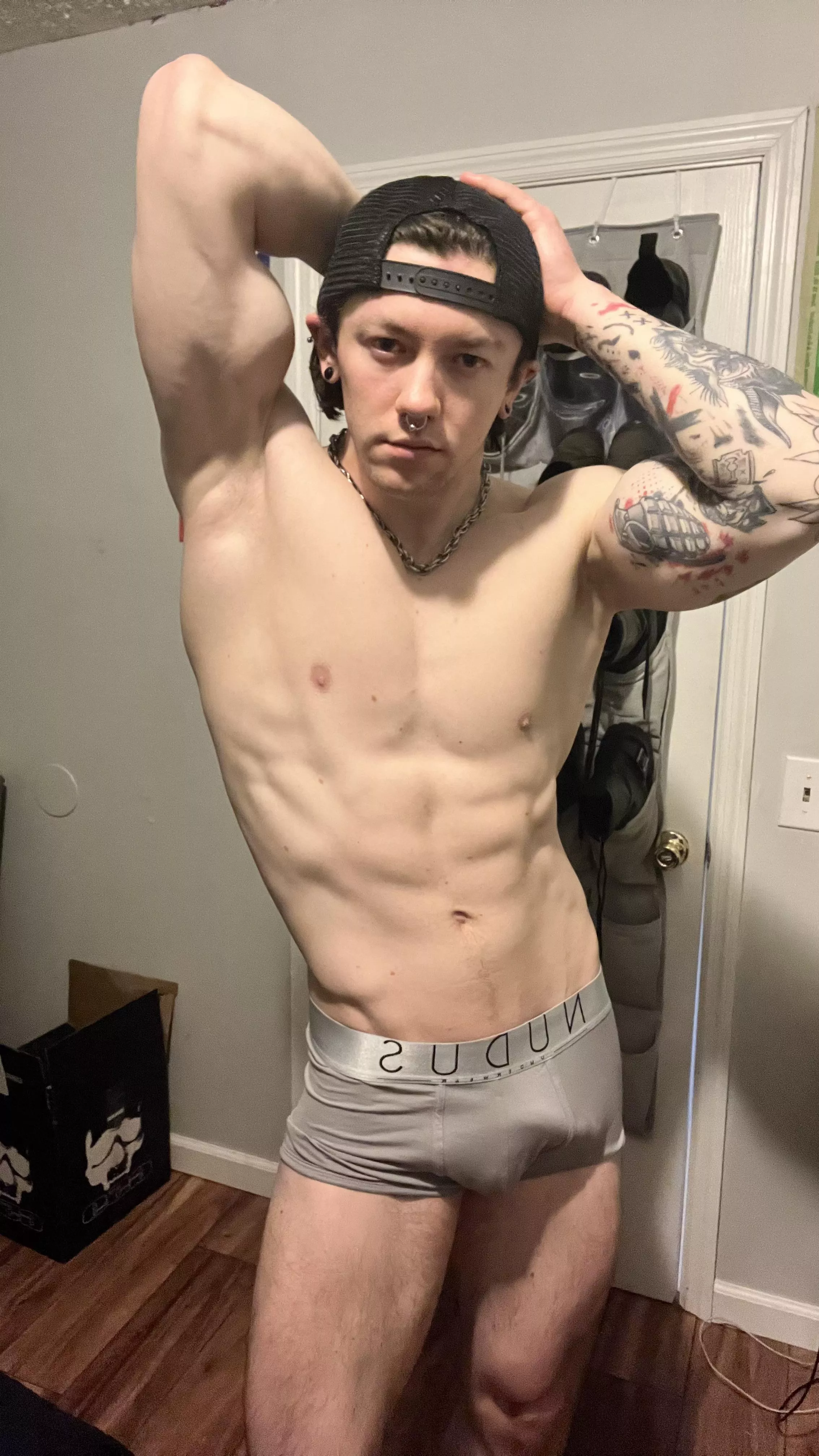 Like what ya see 👅 posted by sadandhydrated_97