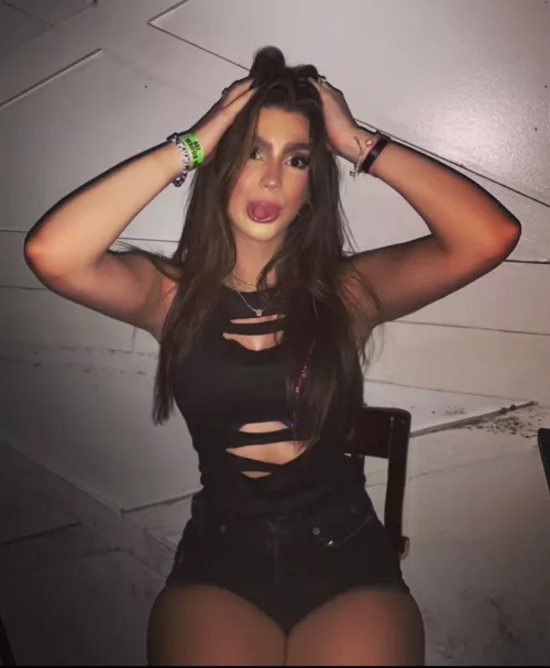 Looking silly in this top by Dora_Bridges