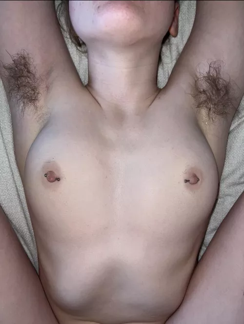Maybe I should feel more embarrassed of my hairy pits.. doesn’t seem many people like them by Many-Aioli688
