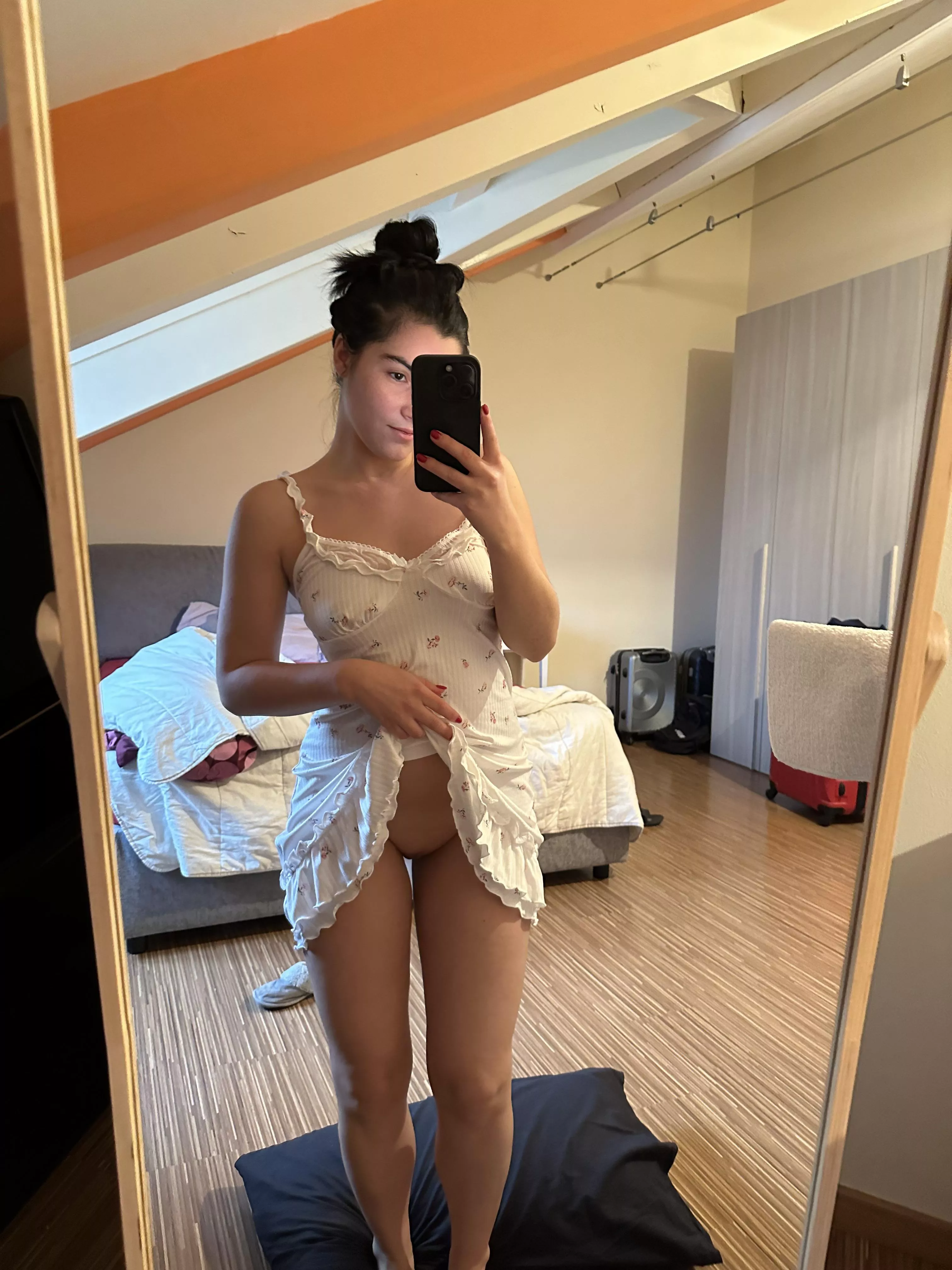 Older men, what game will you play with my shaved pussy? posted by moonlightitaly