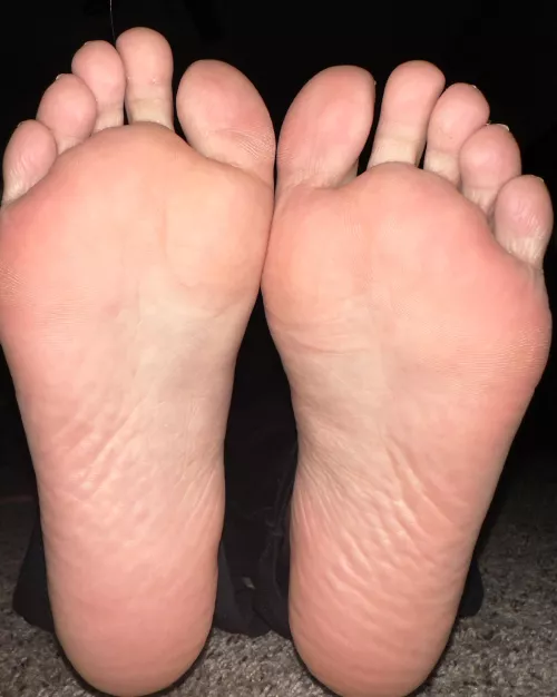 PINK SOLES 😍🦋 by YourSugarrBabyy