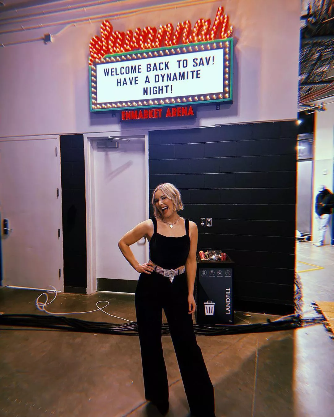 Renee Paquette posted by CuentaDeThrowaway6