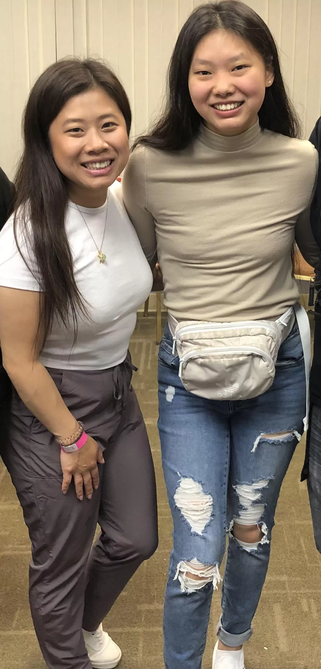 Short or tall ? posted by Asianladylooking