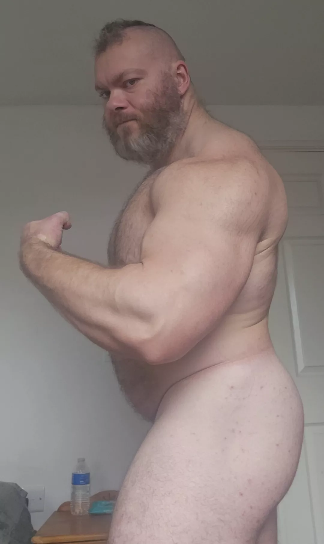 Showing off posted by strongdickie2