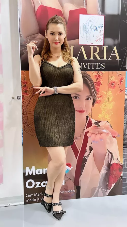 Successful woman by PointGradient