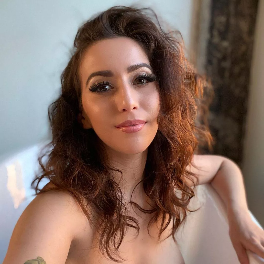 Such a beautiful woman. posted by Ok_Reaction_8141