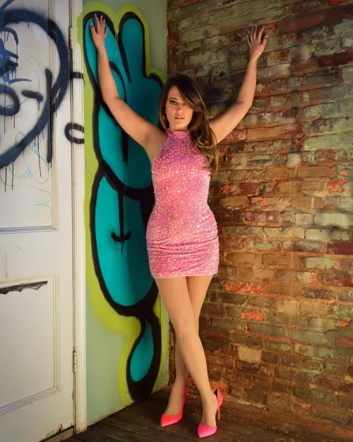 Take me against the graffiti by shann_nnanigans