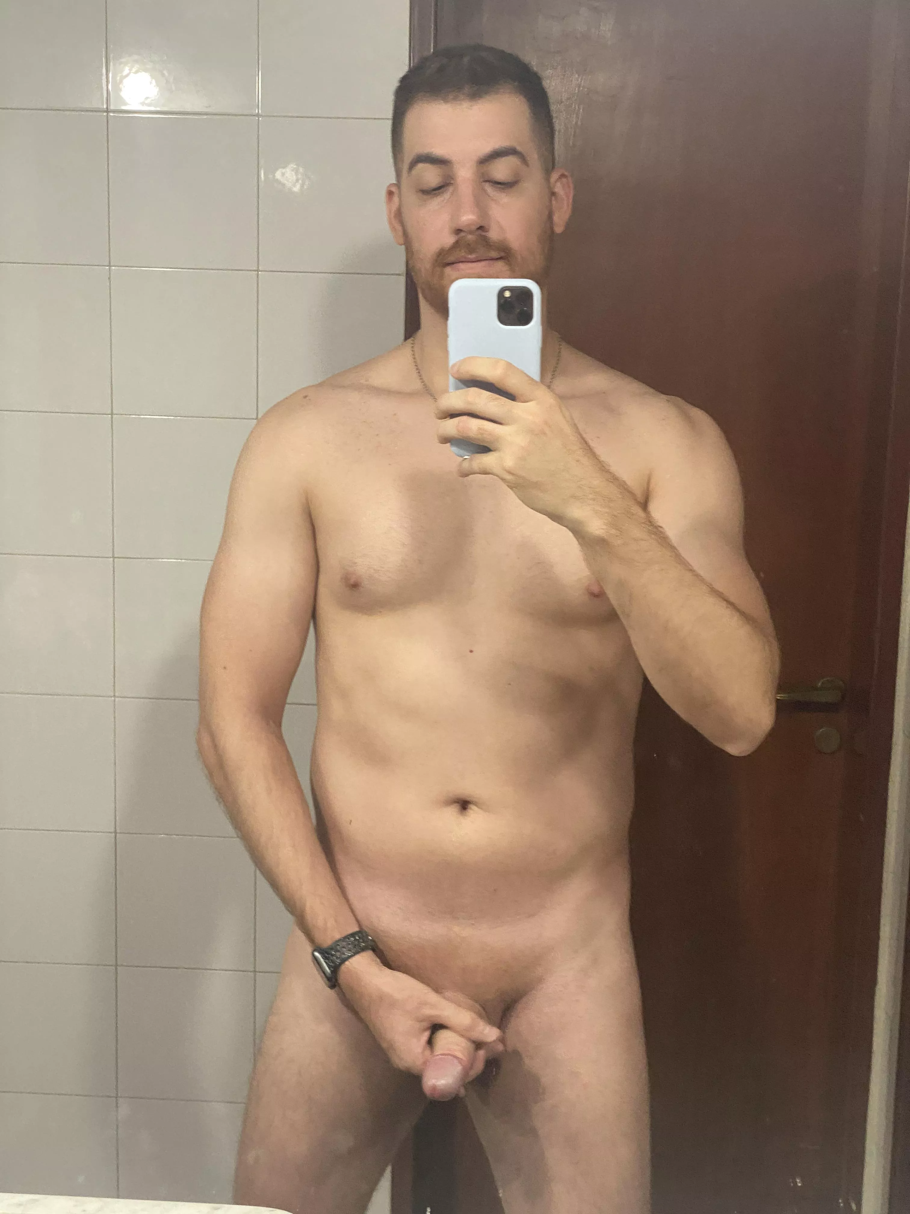 Tell me, would you like to eat a ginger? 🍆🍆💦 posted by gingerboyfr