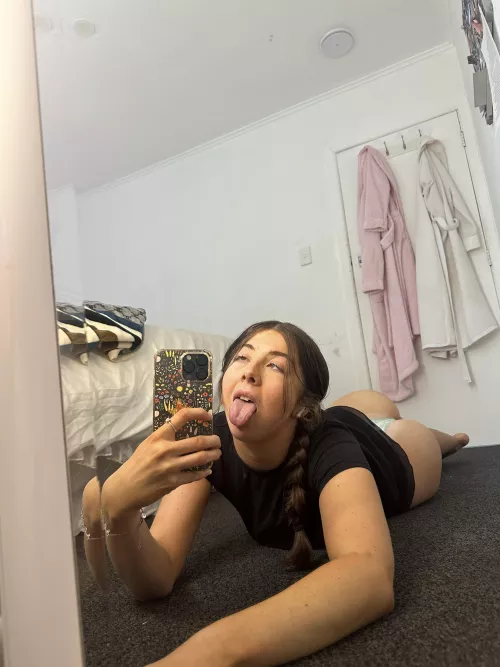 This is the face you want right? by Travel_Mindless