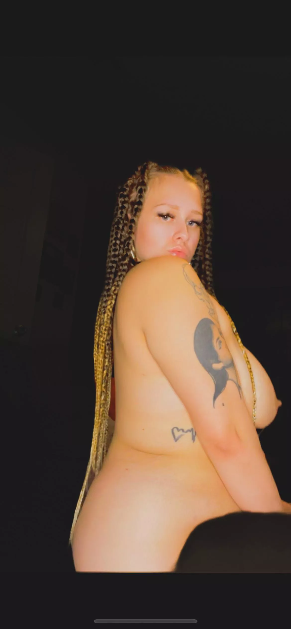 Unashamed 😉 posted by mysstreebabyyy429