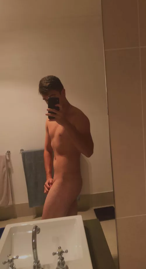 Wanna come hang out 👀🤭 by ExperienceTall4016