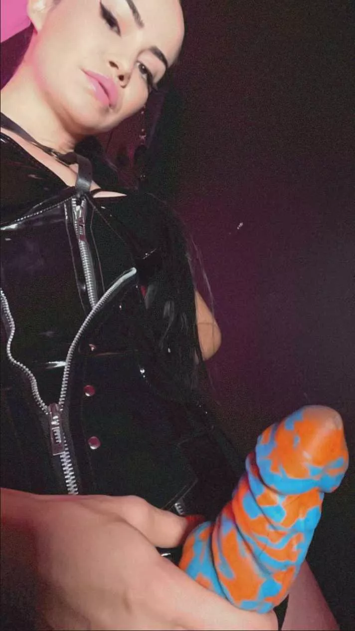 What’s your favorite position to get degraded sissy? posted by gnjecavogzq