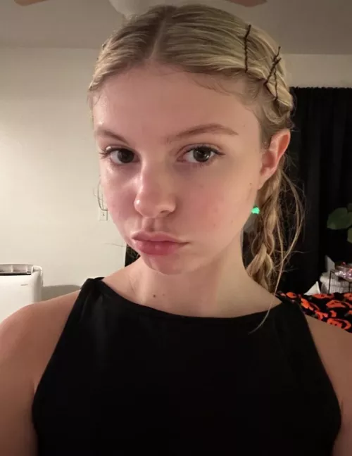 Who is she ? by LivingBad9724