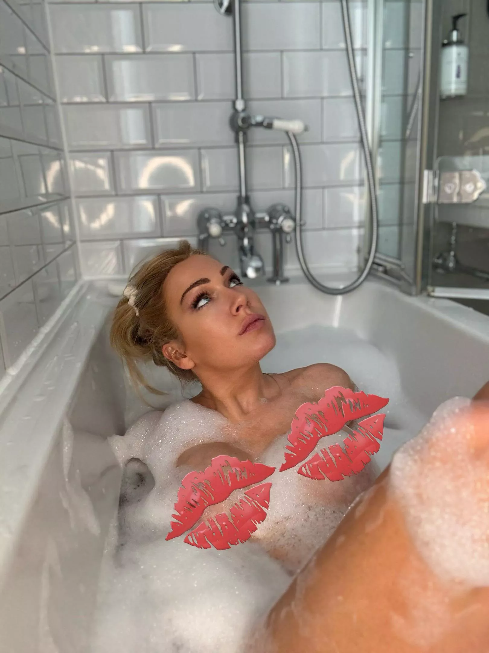 Will you scrub my back posted by Siennagibs