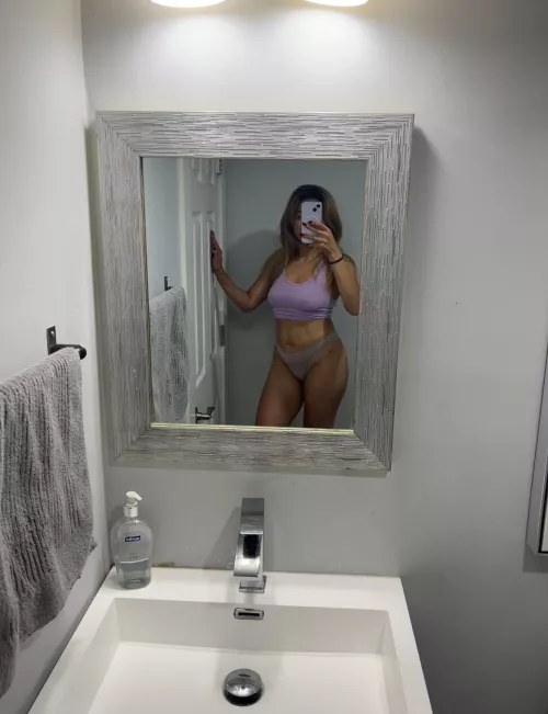 Woke up horny this morning [f] by xoxomissmyra