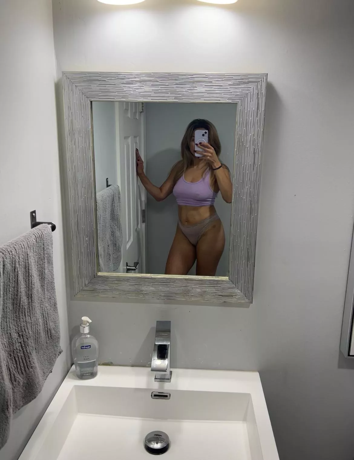 Woke up horny this morning [f] posted by xoxomissmyra