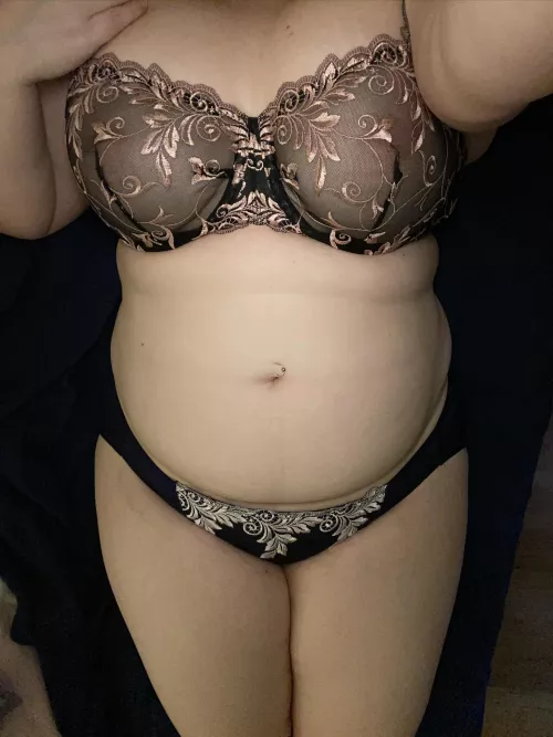 A thick treat by FoxxyCurves